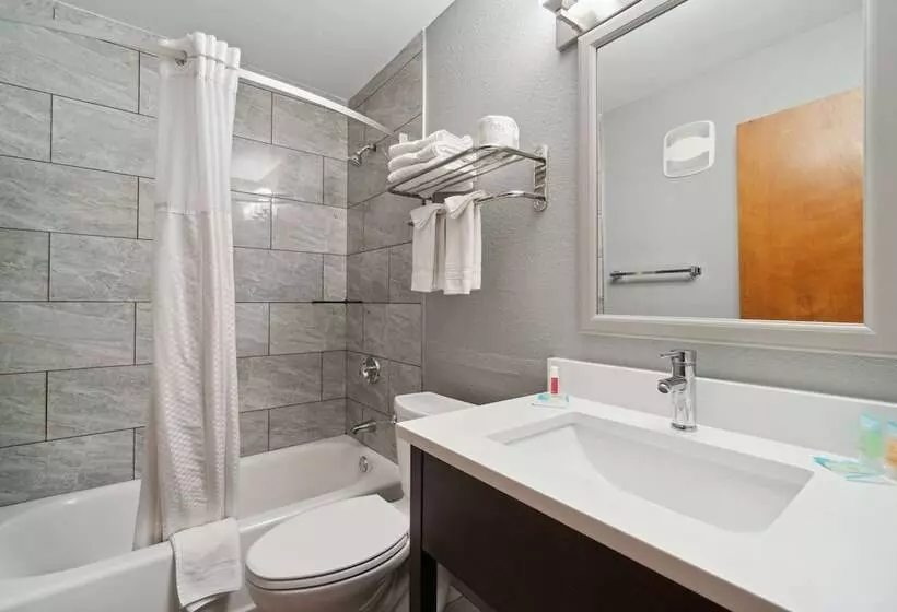 Мотель Super 8 By Wyndham Kenosha/pleasant Prairie