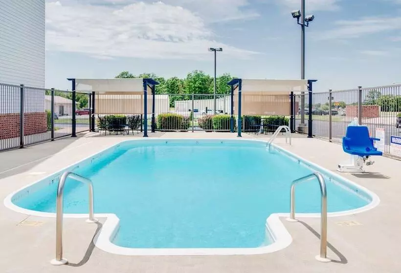 Motel Super 8 By Wyndham Monett