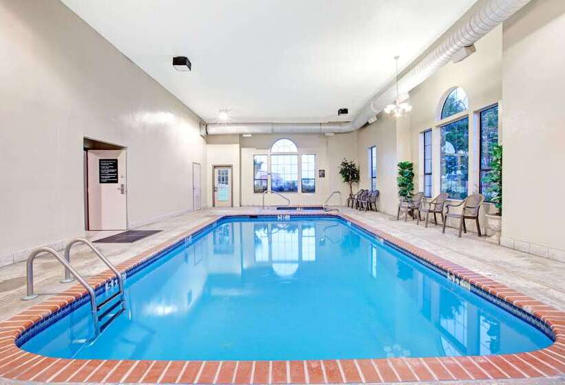 モーテル Super 8 By Wyndham Olive Branch