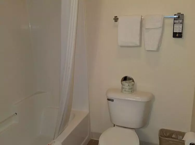 מוטל Super 8 By Wyndham Phillips