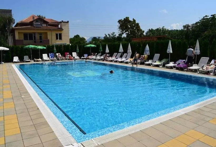 Balneo Hotel Tintyava