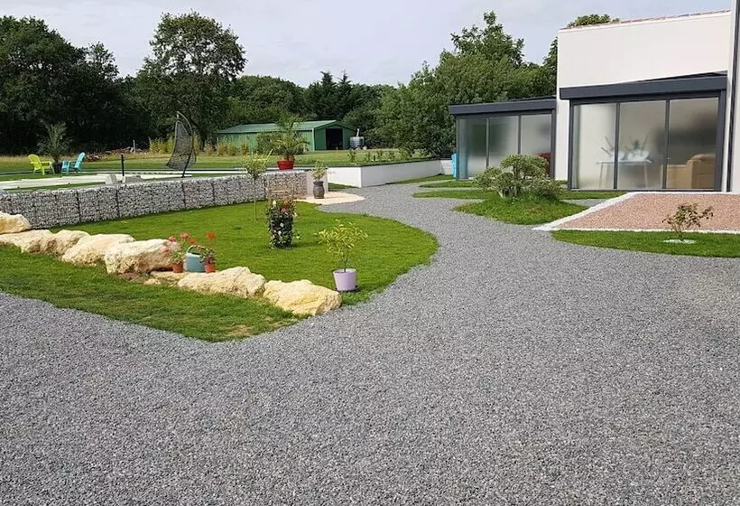 Aamiaismajoitus (B&B) Alolival