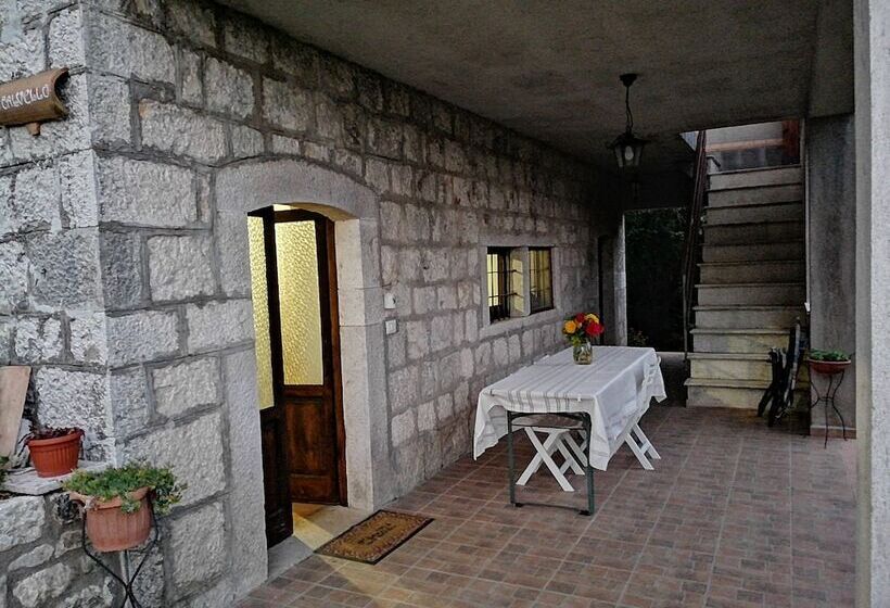 مبيت وإفطار Calvello