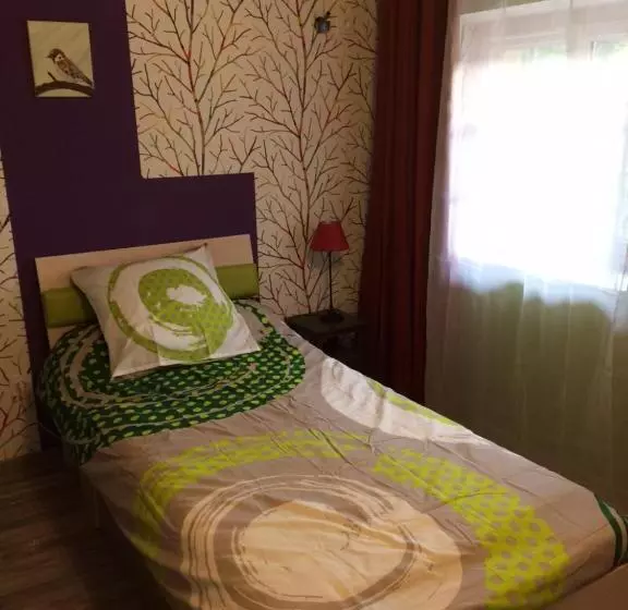 Aamiaismajoitus (B&B) Chambres D Hôtes Les Vergers De Louise