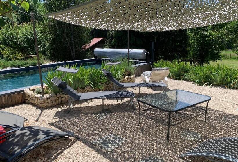 ベッドアンドブレックファースト Chambres D Hôtes Les Vergers De Louise