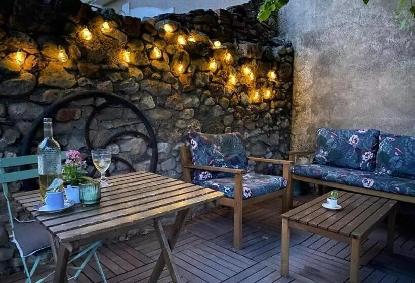 Aamiaismajoitus (B&B) La Calade