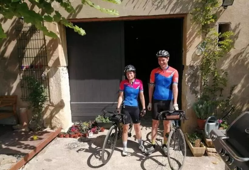 Aamiaismajoitus (B&B) La Calade