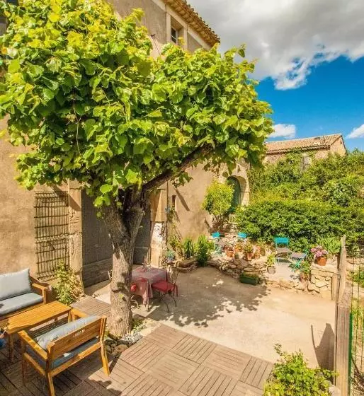 Aamiaismajoitus (B&B) La Calade