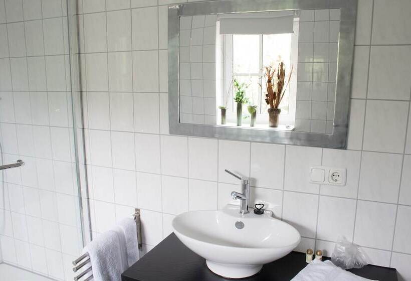 Hostel Landhotel Rangau Gasthof & Brennerei