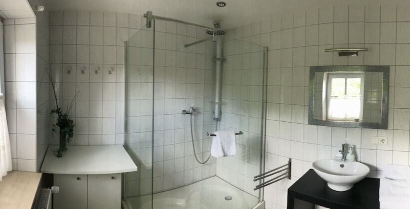 Hostel Landhotel Rangau Gasthof & Brennerei