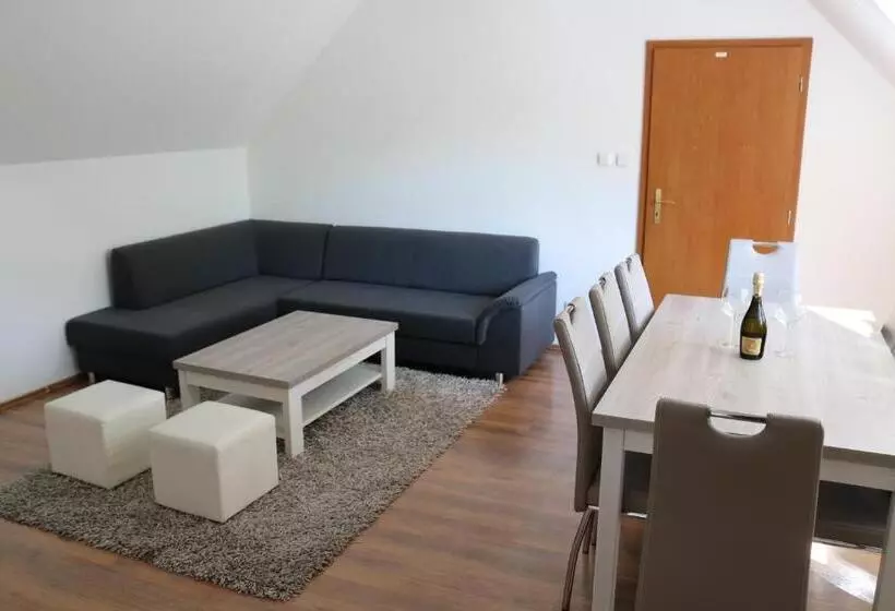 Hotelli Apartmány Divoký Anděl