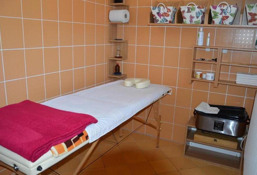 בית מלון כפרי Apartmány Divoký Anděl