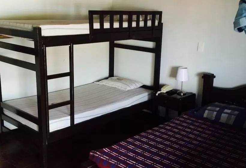 Hotelli Brisas Del Calima Lago Calima