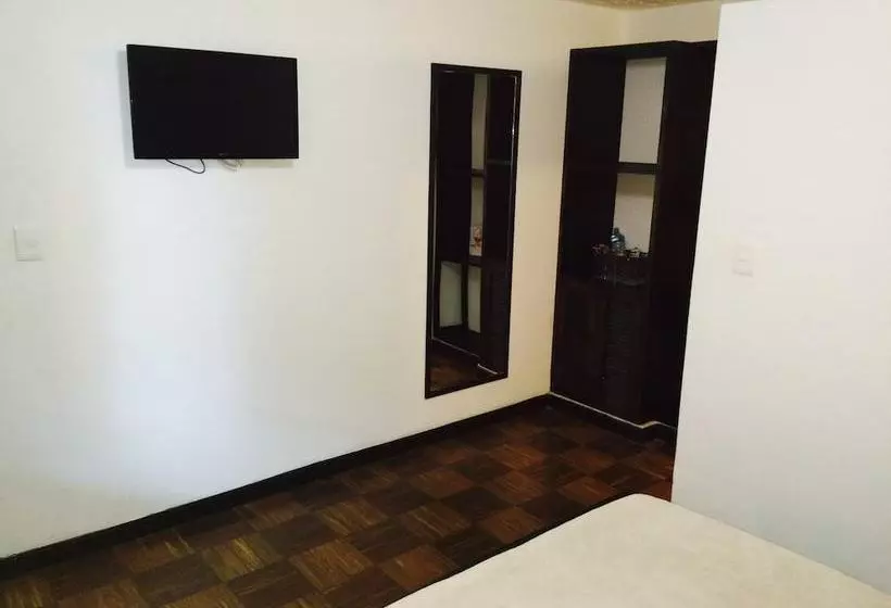 Hotelli Brisas Del Calima Lago Calima