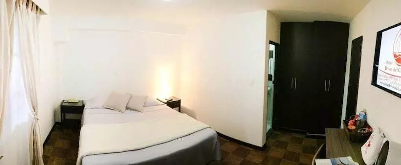 Hotelli Brisas Del Calima Lago Calima