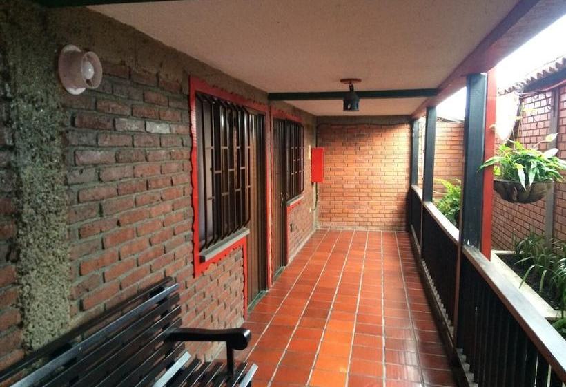 فندق Brisas Del Calima Lago Calima