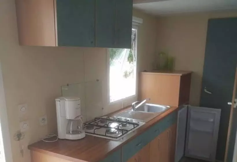 Hotelli Camping Le Rotja