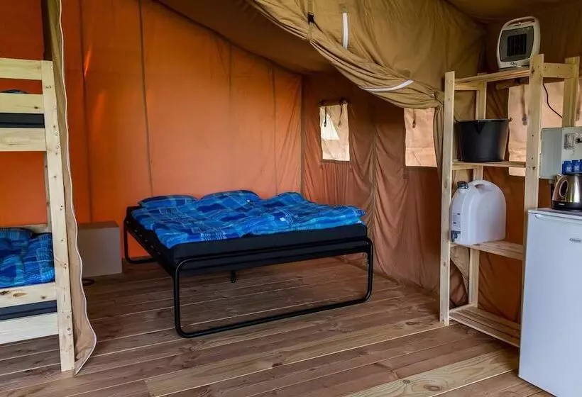 Hotelli Camping Le Rotja