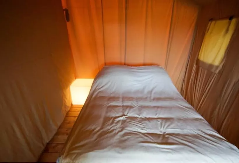 Hotelli Camping Le Rotja