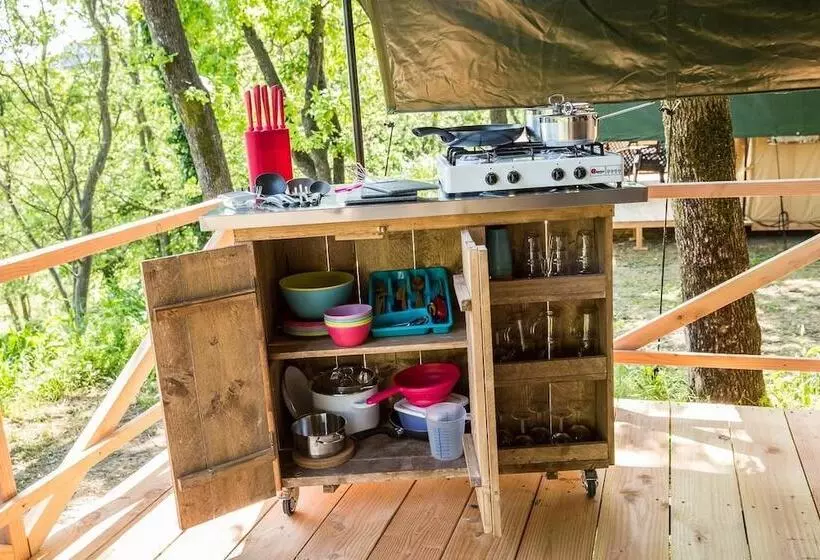 Hotelli Camping Le Rotja