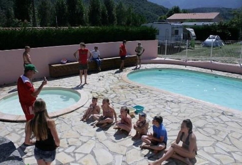 בית מלון כפרי Camping Le Rotja