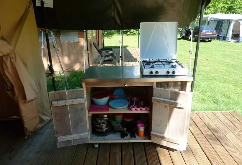 Hotelli Camping Le Rotja