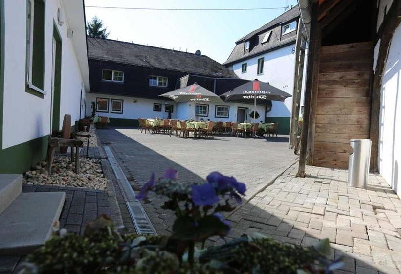 Hotelli Corner S Inn Pension Gästehaus Hostel