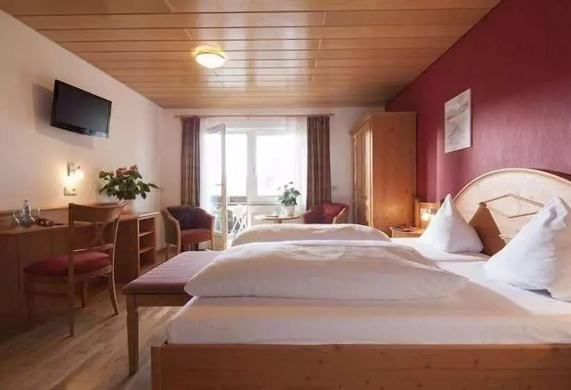 Hotelli Gasthof Zur Burg