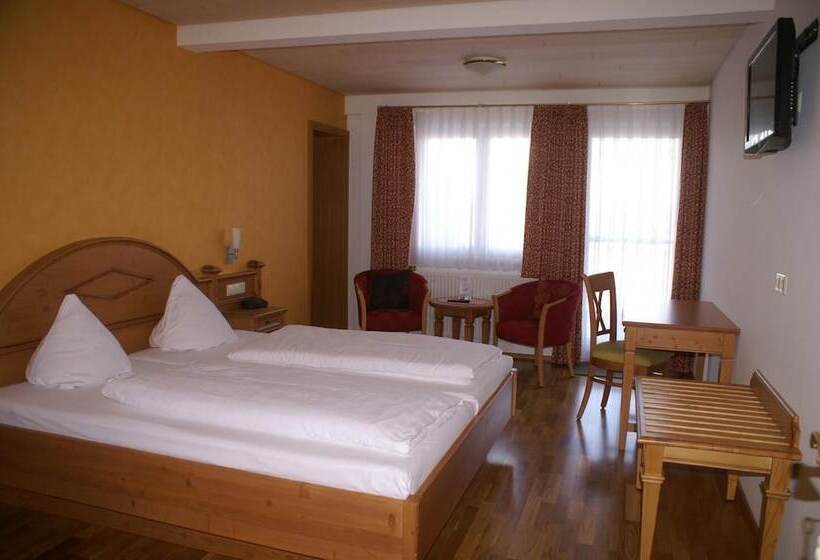 ホテル Gasthof Zur Burg