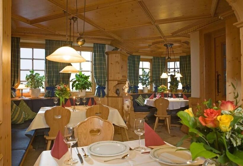 ホテル Gasthof Zur Burg