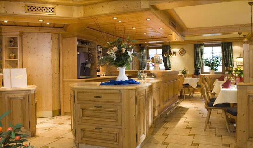 ホテル Gasthof Zur Burg