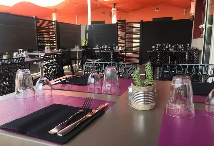 ホテル La Casa Nova