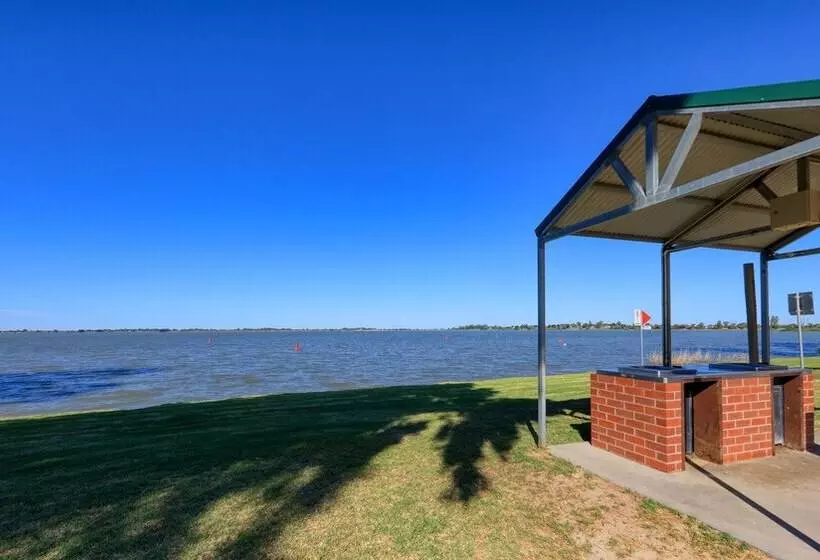 ホテル Lake Boga Caravan Park