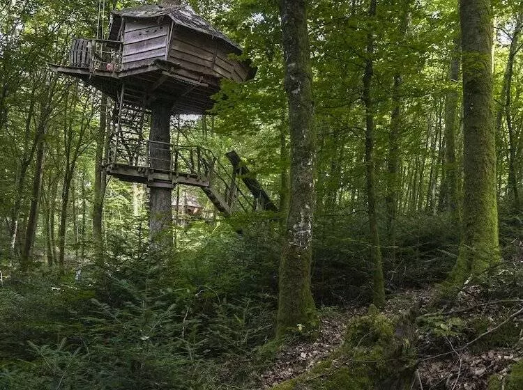 Hotelli L'arbre à Cabane
