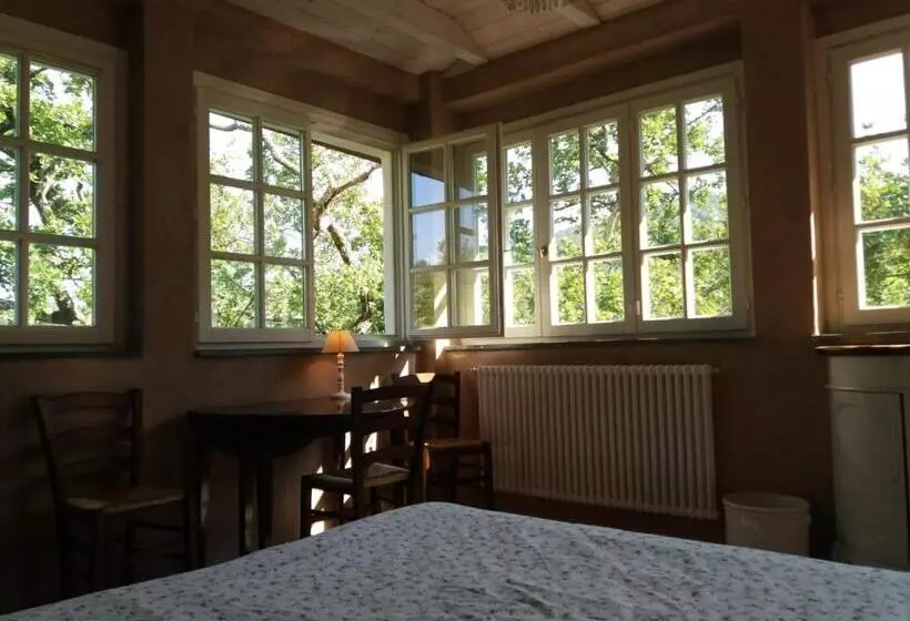 田舎風ホテル Agriturismo Di Charme E Ristorante Stallato Il Filo Di Paglia