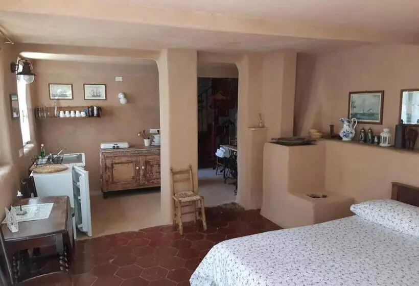 田舎風ホテル Agriturismo Di Charme E Ristorante Stallato Il Filo Di Paglia