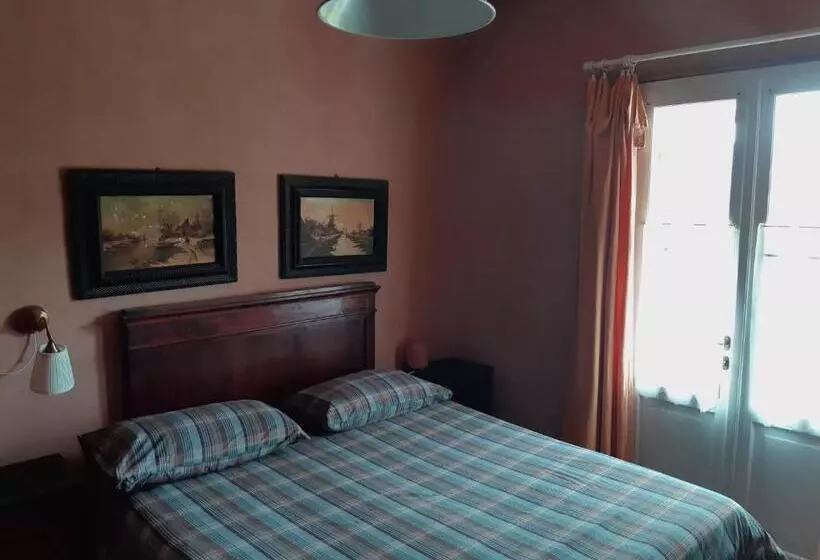 田舎風ホテル Agriturismo Di Charme E Ristorante Stallato Il Filo Di Paglia