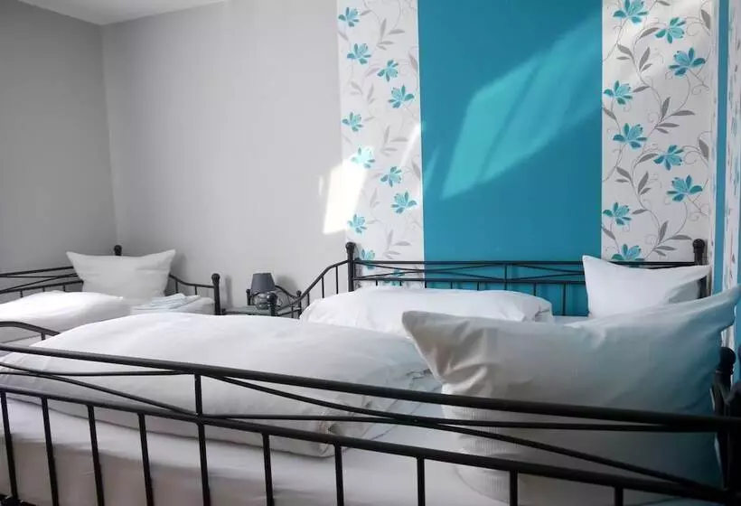 Majatalo Gästehaus Zimmer Frei