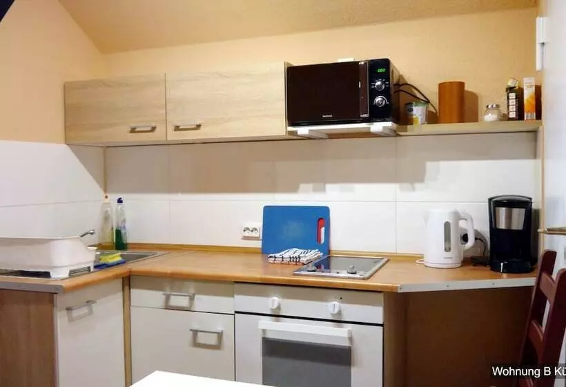 Majatalo Gästehaus Zimmer Frei