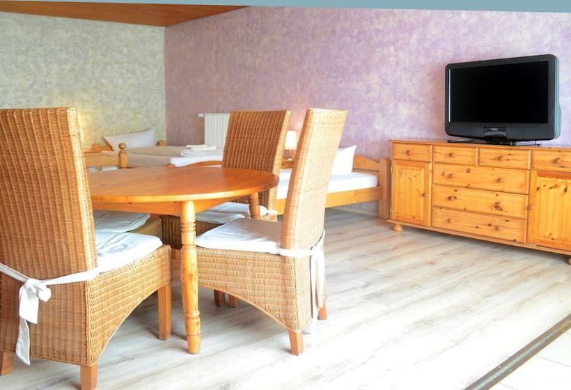 펜션 Gästehaus Zimmer Frei