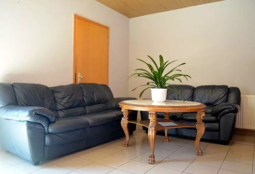 Majatalo Gästehaus Zimmer Frei