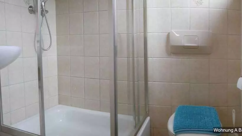 Majatalo Gästehaus Zimmer Frei