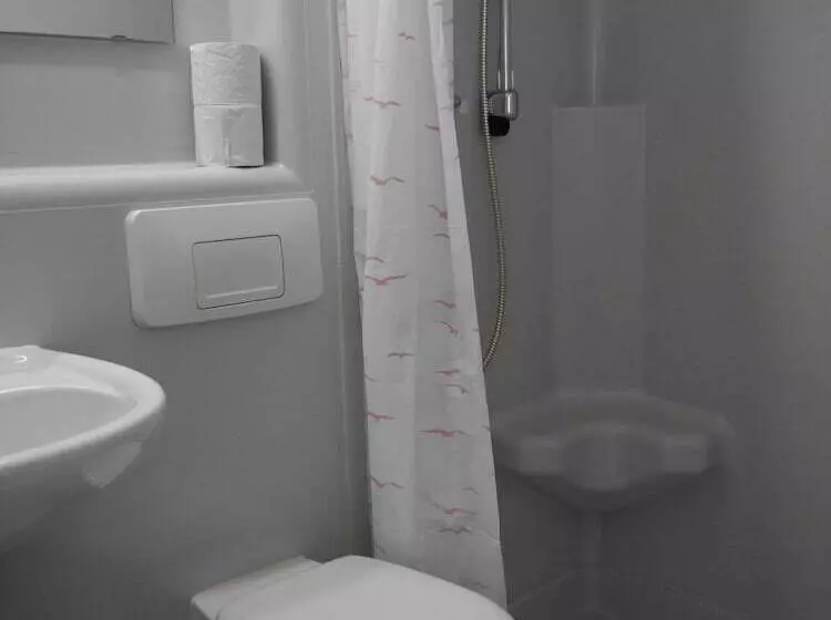 Majatalo Gästehaus Zimmer Frei