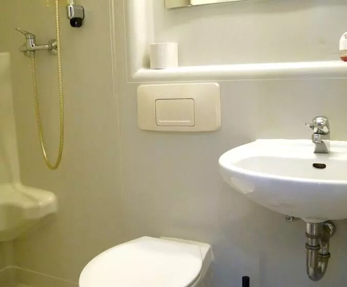 Majatalo Gästehaus Zimmer Frei