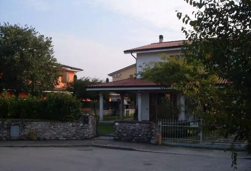 Aamiaismajoitus (B&B) Ca' Le Rose