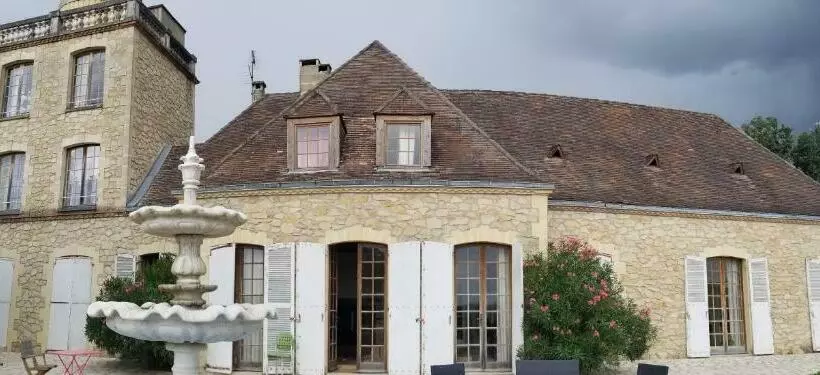 ベッドアンドブレックファースト Domaine De Bellevue