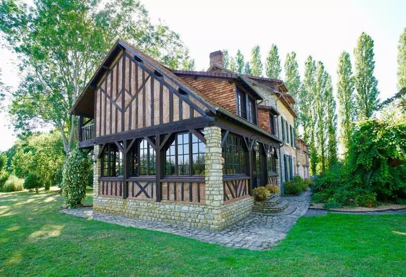 ベッドアンドブレックファースト Le Domaine Du Moulin Foulon