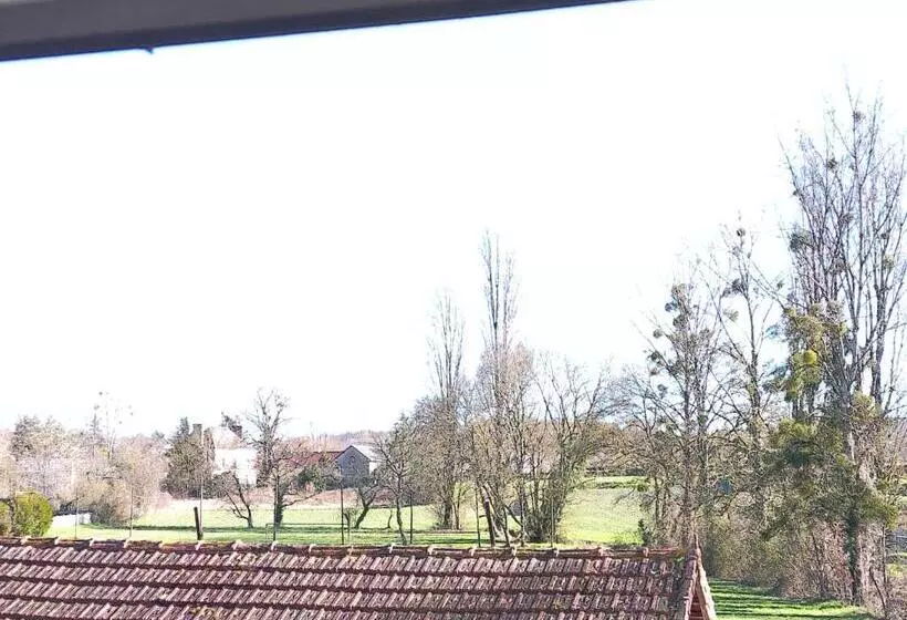 Aamiaismajoitus (B&B) A 2 Pas D Azay