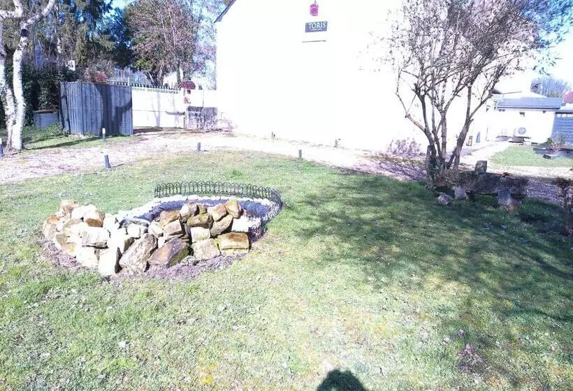 Aamiaismajoitus (B&B) A 2 Pas D Azay