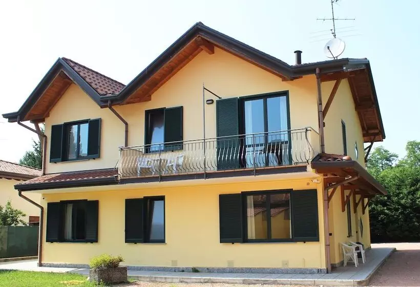 Aamiaismajoitus (B&B) Villa Giglio